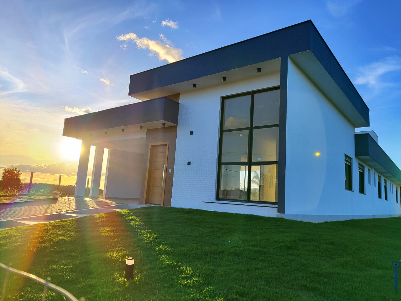 Casa Moderna com Área de Lazer